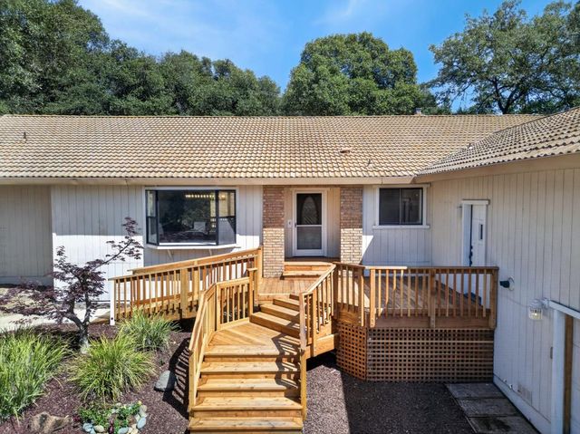 3068 Twin Oaks Rd, Cameron Park, CA 95682