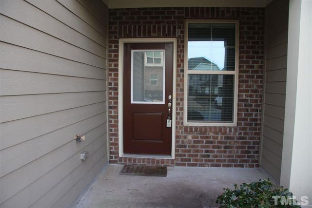 10041 Lynnberry Place, Raleigh, NC 27617