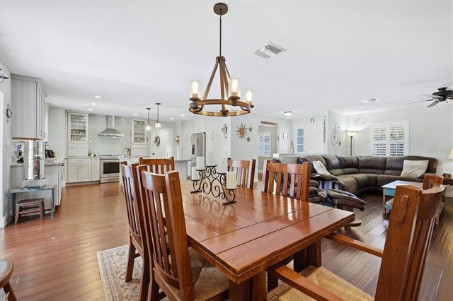 5505 BENEVA WOODS CIRCLE, Sarasota, FL 34233
