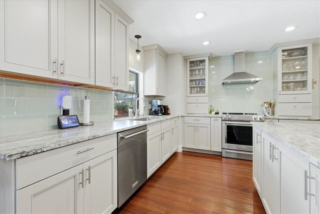5505 BENEVA WOODS CIRCLE, Sarasota, FL 34233