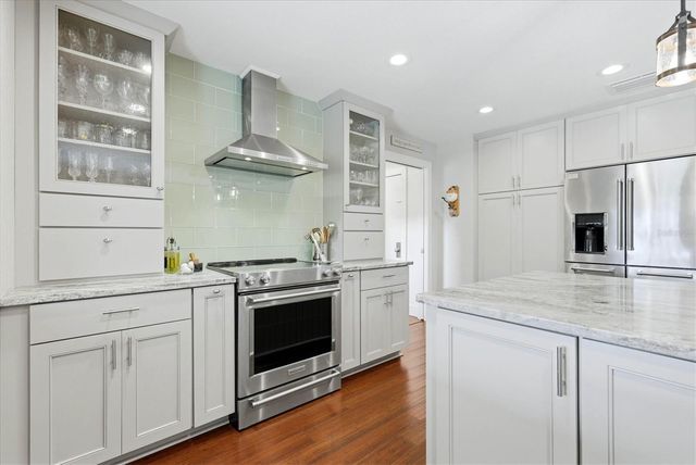 5505 BENEVA WOODS CIRCLE, Sarasota, FL 34233