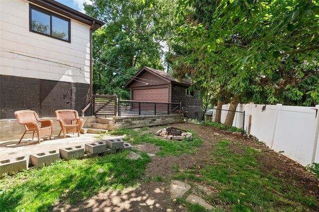 2329 Spokane Ave, Carrick, PA 15210