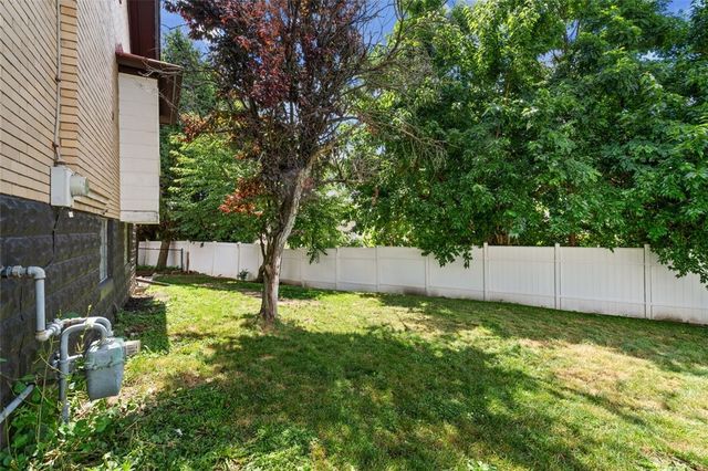 2329 Spokane Ave, Carrick, PA 15210