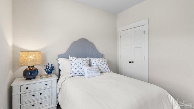 1310 W Zarragossa St, Pensacola, FL 32502