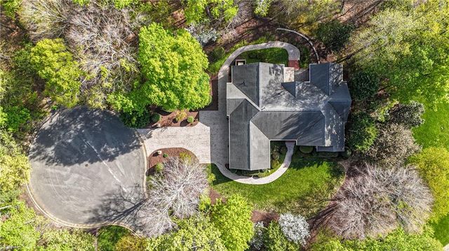 2400 Andre Esteve, Williamsburg, VA 23185