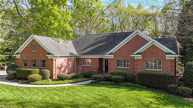 2400 Andre Esteve, Williamsburg, VA 23185