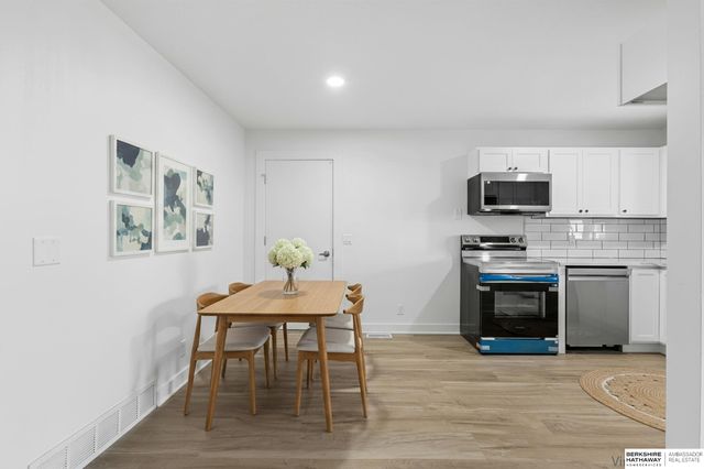 12611 Weir Street, Omaha, NE 68137