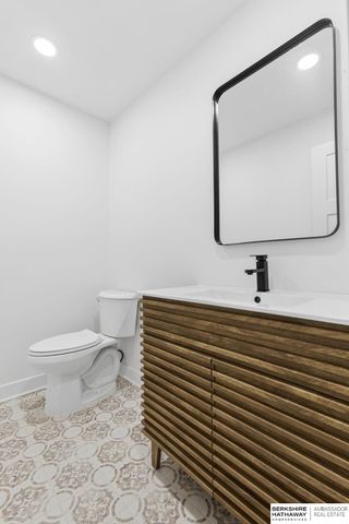 12611 Weir Street, Omaha, NE 68137