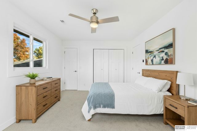 12611 Weir Street, Omaha, NE 68137