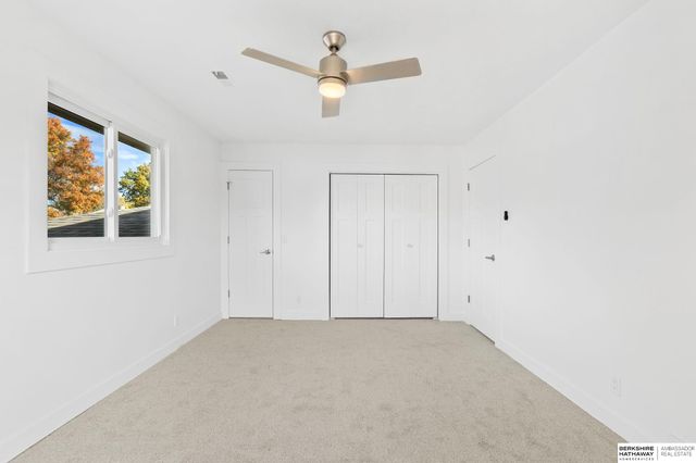 12611 Weir Street, Omaha, NE 68137