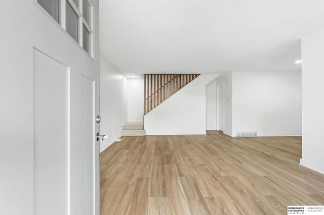 12611 Weir Street, Omaha, NE 68137