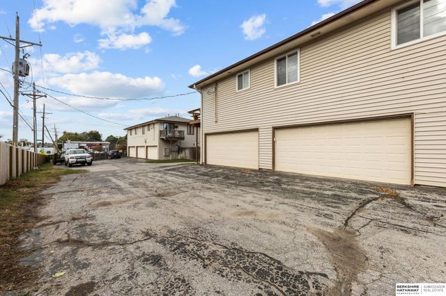 12611 Weir Street, Omaha, NE 68137