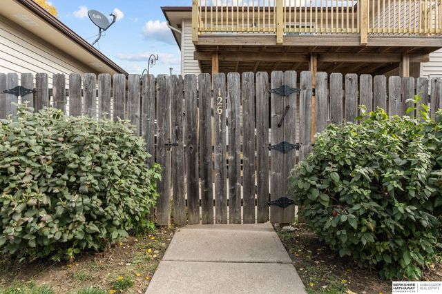 12611 Weir Street, Omaha, NE 68137