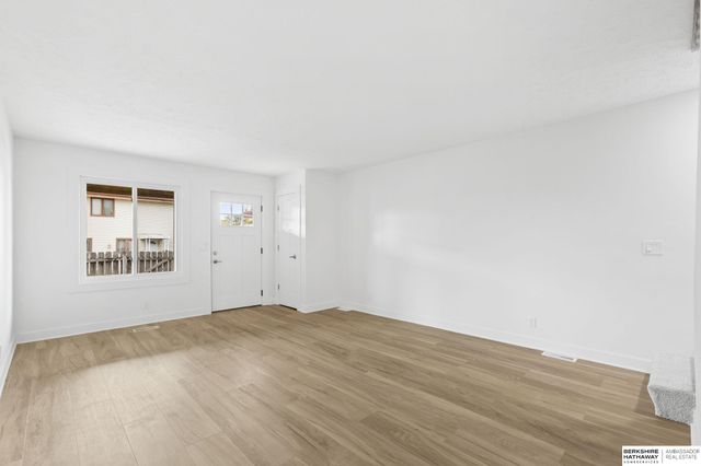 12611 Weir Street, Omaha, NE 68137