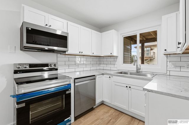 12611 Weir Street, Omaha, NE 68137