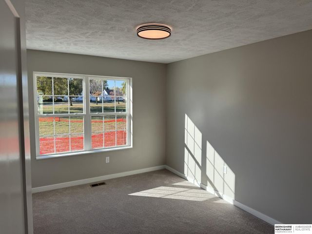 1512 E 2nd Street, Fremont, NE 68025