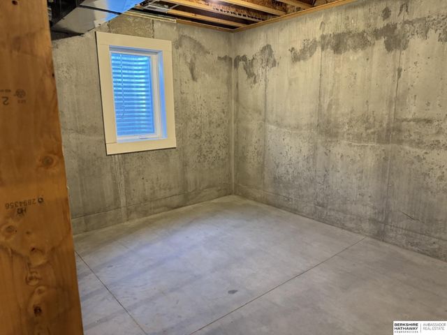 1512 E 2nd Street, Fremont, NE 68025