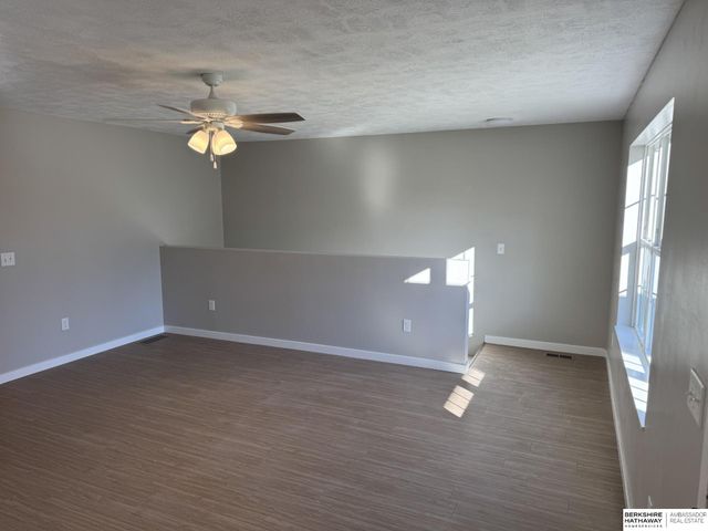 1512 E 2nd Street, Fremont, NE 68025