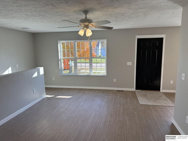 1512 E 2nd Street, Fremont, NE 68025