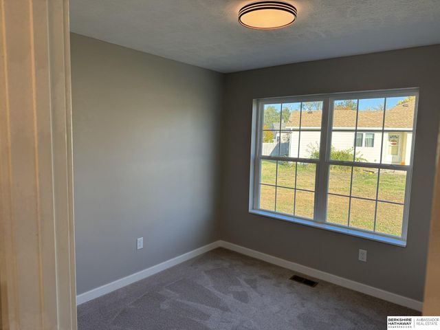 1512 E 2nd Street, Fremont, NE 68025