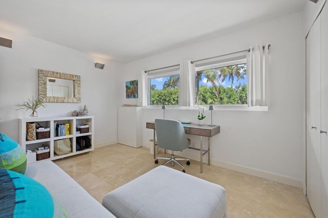 139 Sunrise Avenue 205, Palm Beach, FL 33480