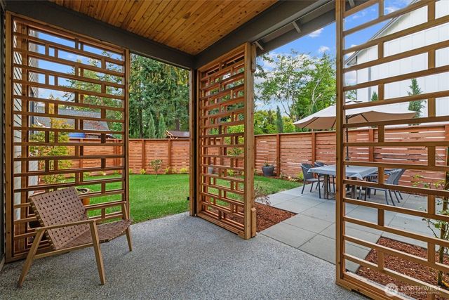 10733 17th Avenue NE, Seattle, WA 98125