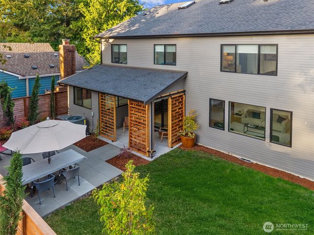 10733 17th Avenue NE, Seattle, WA 98125