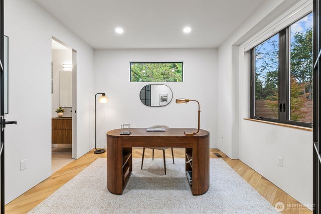 10733 17th Avenue NE, Seattle, WA 98125
