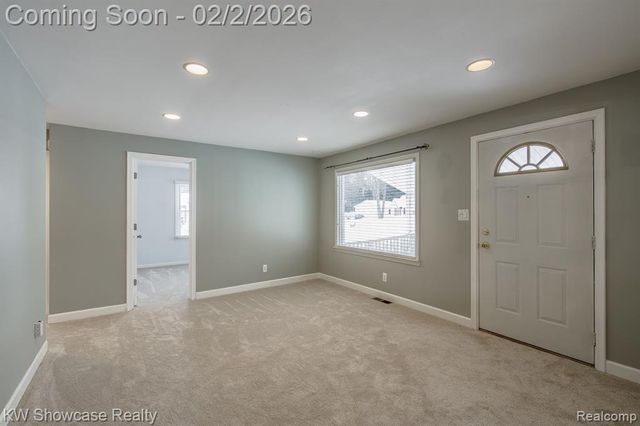 2161 E Euna, Wixom, MI 48393