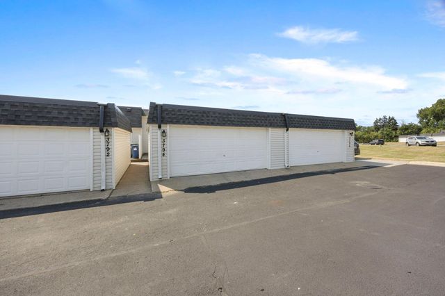 3794 Conroy Trail, Inver Grove Heights, MN 55076