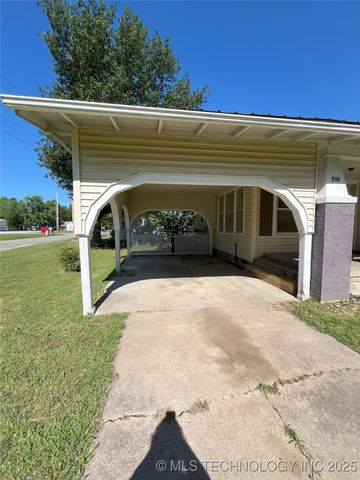 701 NW 3rd Street, Stigler, OK 74462