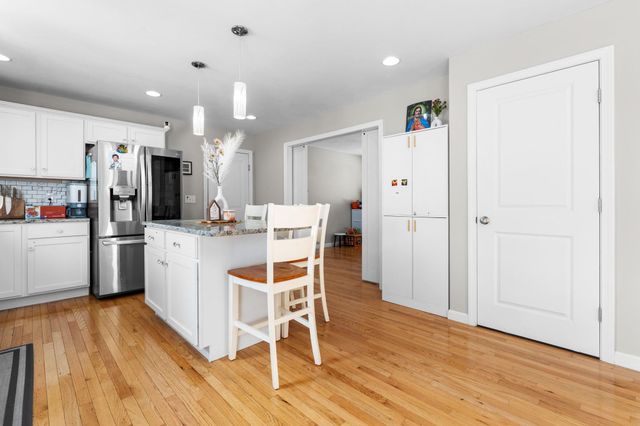 15 Double Brook Road, Manchester, NH 03109