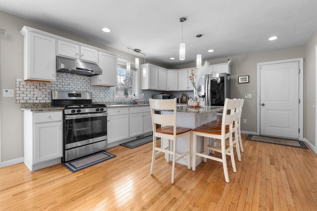 15 Double Brook Road, Manchester, NH 03109