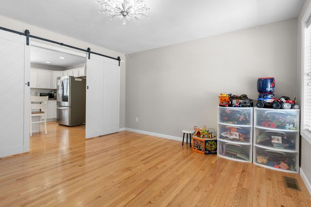 15 Double Brook Road, Manchester, NH 03109