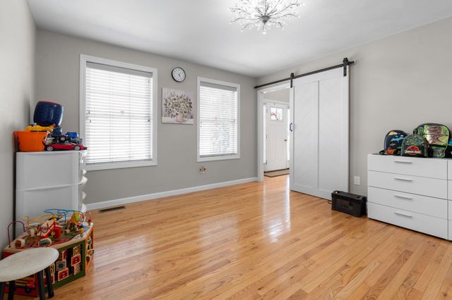 15 Double Brook Road, Manchester, NH 03109