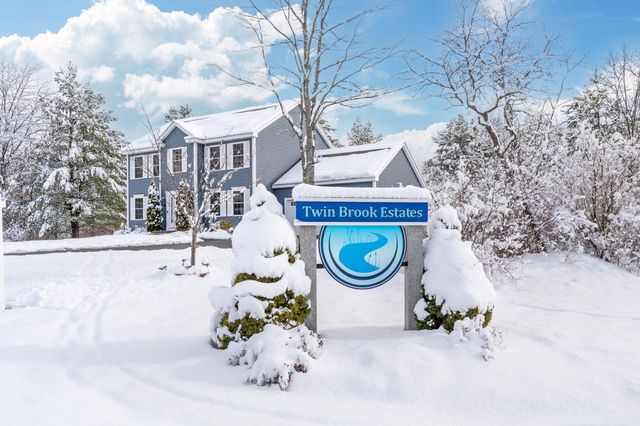 15 Double Brook Road, Manchester, NH 03109