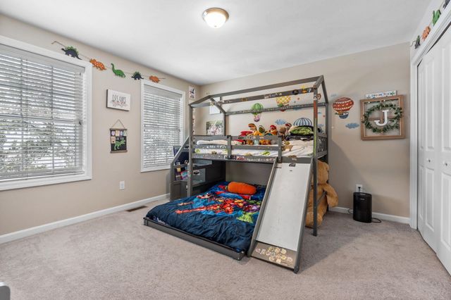 15 Double Brook Road, Manchester, NH 03109