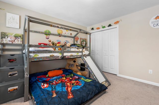 15 Double Brook Road, Manchester, NH 03109