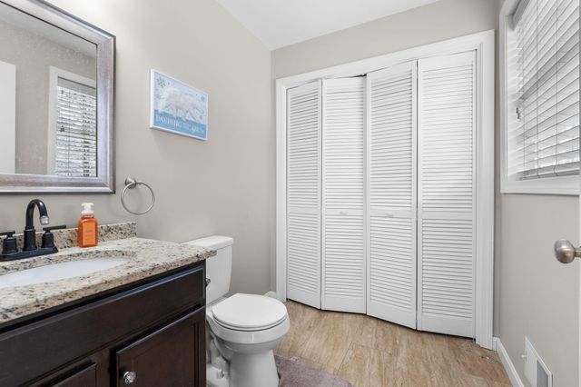 15 Double Brook Road, Manchester, NH 03109