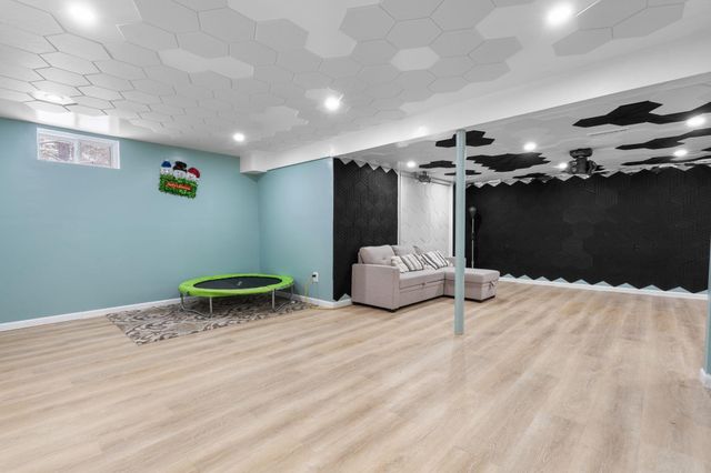 15 Double Brook Road, Manchester, NH 03109