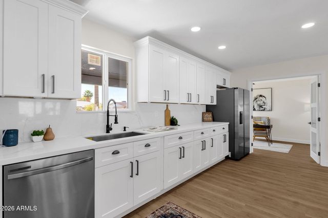 1524 W MISSION Lane, Phoenix, AZ 85021