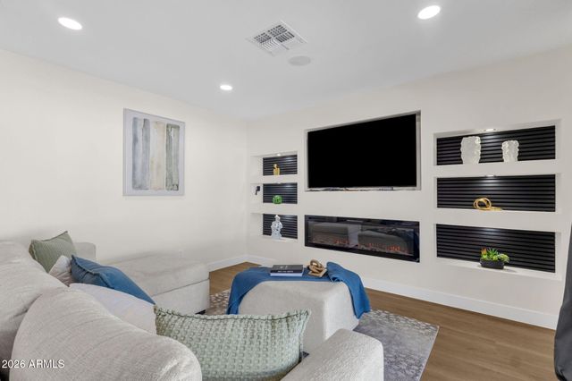 1524 W MISSION Lane, Phoenix, AZ 85021