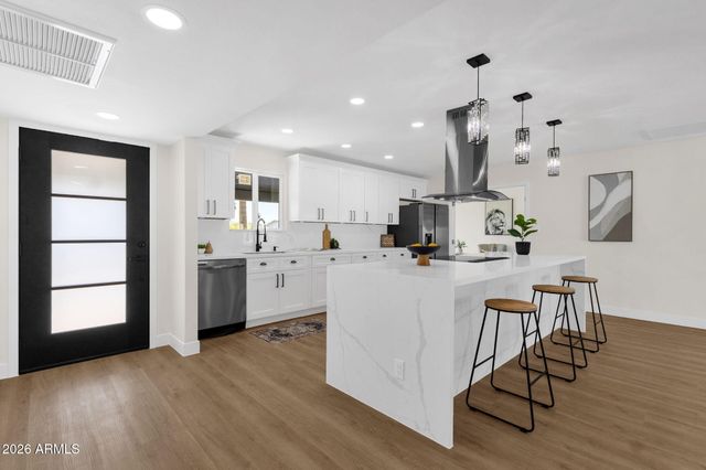 1524 W MISSION Lane, Phoenix, AZ 85021