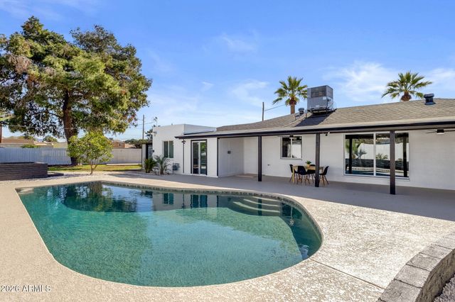 1524 W MISSION Lane, Phoenix, AZ 85021