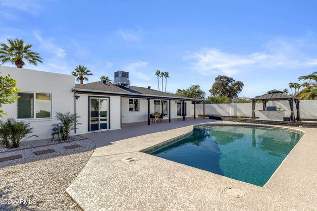 1524 W MISSION Lane, Phoenix, AZ 85021