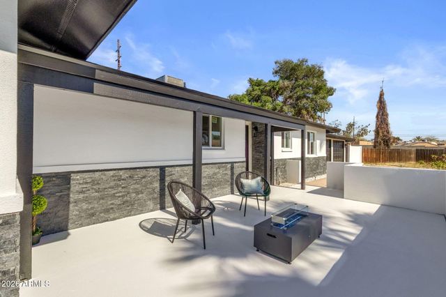 1524 W MISSION Lane, Phoenix, AZ 85021