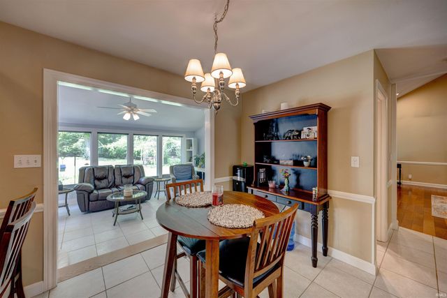 4077 Frame Road, Newburgh, IN 47630