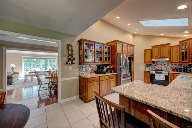 4077 Frame Road, Newburgh, IN 47630