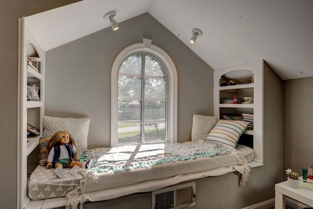 4077 Frame Road, Newburgh, IN 47630