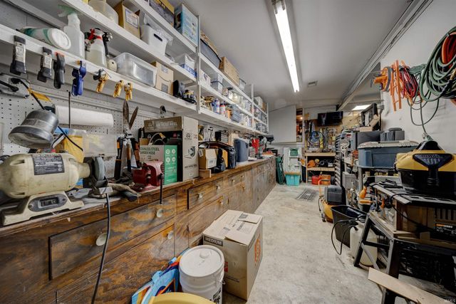 4077 Frame Road, Newburgh, IN 47630
